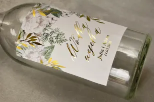 Selbstklebende Etiketten für Hochzeitsflaschen für Alkohol mit goldenen Zweigen in weißen Winterfarben