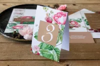 Numerki na Stół Weselny z Piwoniami | Kolekcja Korani nr 7