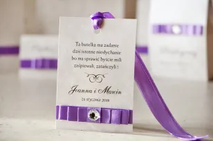 Zawieszka na butelkę, wódka weselna, ślub - Amaretto nr 7 - Intensywny fiolet na eleganckim perłowym papierze, z cyrkonią