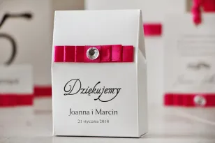 Eine Schachtel für Süßigkeiten als Dankeschön für Hochzeitsgäste - Elegante Kollektion auf Perlenpapier