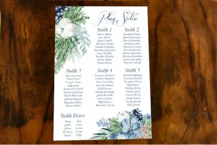 Hochzeitstischplan im botanischen Stil mit Baumwoll-, Lebkuchen- und blaugrünen Zweigmotiven