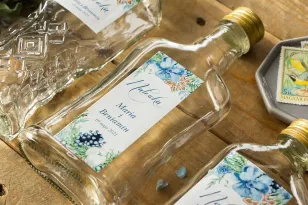 Hochzeitslikörflaschen - Danke an die Gäste. Etikett mit Baumwolle, Lebkuchen und blaugrünen Zweigen