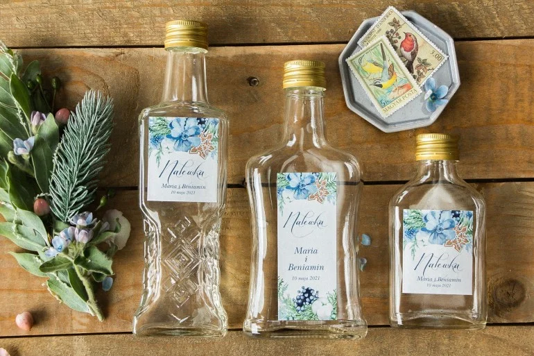 Butelka na nalewkę z motywem bawełny i piernika | Prezenty dla gości weselnych z oryginalnym wzorem