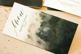 Menu ślubne - na stoły weselne - na perłowym papierze z leśną grafiką - Amelia-Wedding.pl