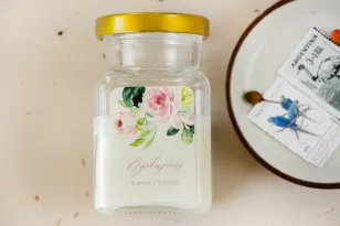 Świeczki Ślubne - Prezenty dla gości weselnych, etykieta z piwonią w kremowych barwach z dodatkiem pastelowego różu i bieli