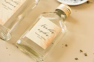 Hochzeitsflaschen für Tinkturen, Geschenke für Gäste. Pampasgras-Etikett