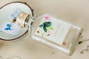 Buteleczki na nalewki weselne z peoniami | Podziękowania dla gości glamour | Opal nr 8
