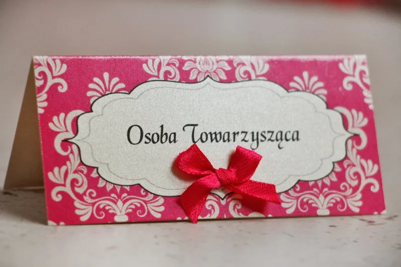 Vnettes für den Hochzeitstisch, Hochzeit - Ornament Nr. 5 - Magenta auf Perlenpapier mit Schleife Vnettes für den Hochzeitstisch, Hochzeit - Ornament Nr. 5 - Magenta auf Perlenpapier mit Schleife