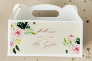 Hochzeitstortenschachtel (rechteckig) mit Pfingstrose in Cremefarben mit dem Zusatz von Pastellrosa und Weiß