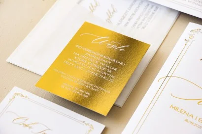 Klasyczne Ślubne Zaproszenia ze złotą ramką i minimalistyczną estetyką | Eleganckie zaproszenia na uroczystość | Sand nr 4