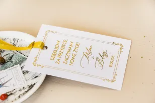 Minimalistische Hochzeitsflaschenanhänger in Weiß mit Vergoldung