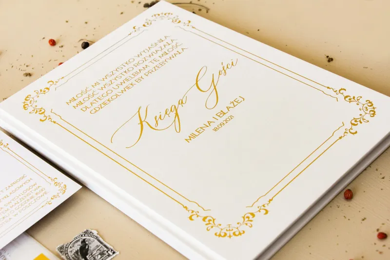Weselna Księga Gości ślubne w białym kolorze ze złoceniami