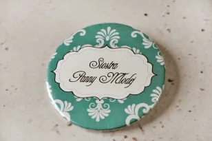 Przypinki dla Gości weselnych, dodatki na wesele, przypinka Ornament nr 9 - Szmaragdowe z ornamentami, eleganckie dodatki