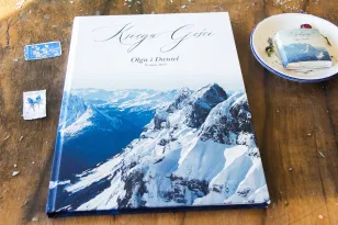 Hochzeitsgästebuch mit Bergmotiv. Ein Buch für eine Hochzeit in den Bergen und für Liebhaber der Aussicht auf die Berge