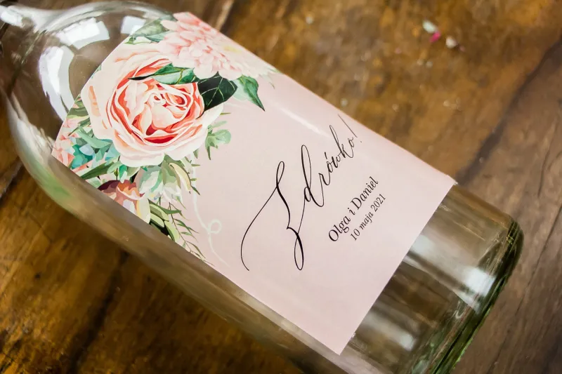 Ślubne Etykiety samoprzylepne na butelki weselne w stylu boho utrzymane w pastelowej, różowej barwie