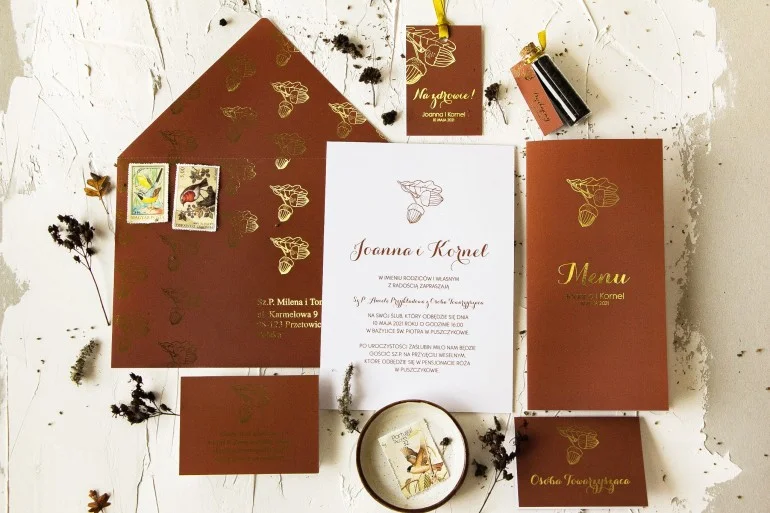 Ślubne Zaproszenie Terracotta w jesiennej kolorystyce ze złotymi detalami | Zaproszenia z motywem żołędzi | Pattern nr 1