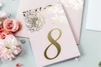 Złocone Numery na Stoliki Weselne Onyks | Amelia-Wedding.pl