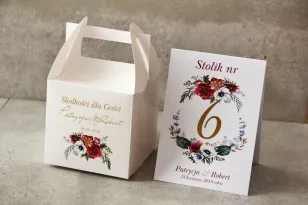 Schachtel für quadratische Torte, Hochzeitstorte - Zikade Nr. 7 mit Vergoldung - Blumen in kühlen Farben Burgunderrot und Weiß