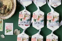 Sojowe podziękowania dla gości z kwiatami - Amelia-Wedding