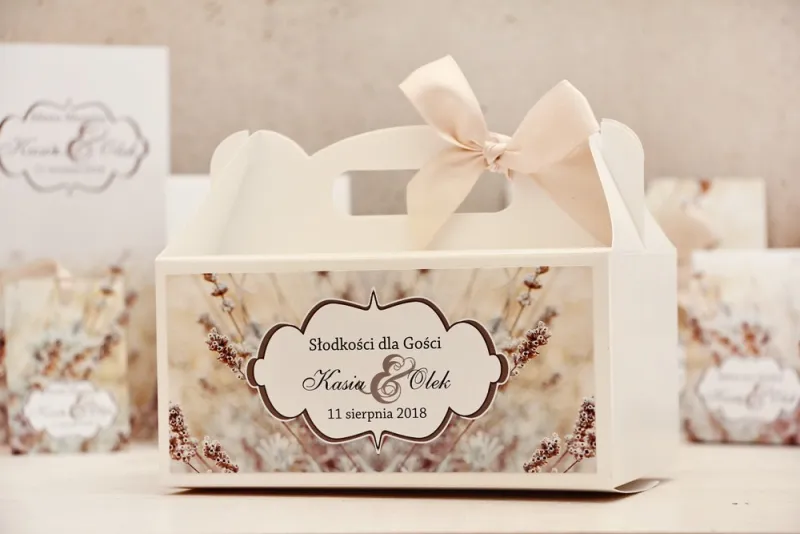 Prostokątne pudełko na ciasto, tort weselny, ślub - Felicja nr 10 - Polna trawa - kwiatowe dodatki ślubne Prostokątne pudełko na ciasto, tort weselny, ślub - Felicja nr 10 - Polna trawa - kwiatowe dodatki ślubne