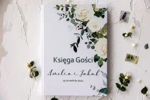 Ślubna, weselna Księga Gości z kwiatowym motywem białych róż i zielonymi gałązkami eukaliptusa