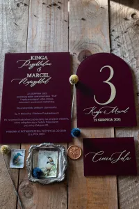 Zaproszenia Ślubne na Szkle Bordowe Złocone | Dalia nr 6