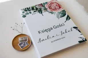 Ślubna, weselna Księga Gości z grafika różowych Piwonii od Amelia-Wedding.pl