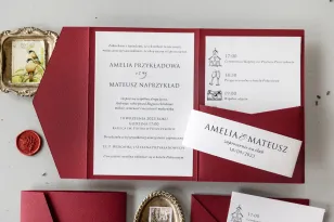 Kastanienbraune Hochzeitseinladungen in einem Etui mit einer Tasche für ein Ticket und einer Verpackung