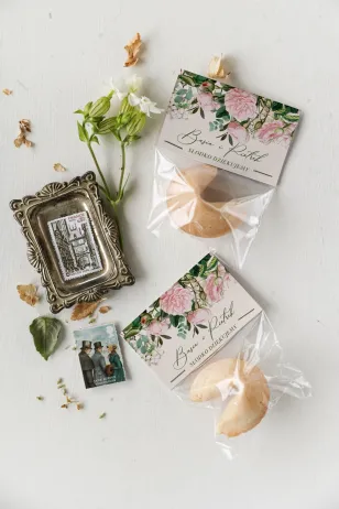 Einzigartige Glückskekse in Blumenverpackung | Personalisiertes Dankeschön an die Gäste | ab Amelia-Wedding.pl