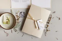 Eleganckie Zaproszenia z Kokardką i Złoceniem | Avril nr 10