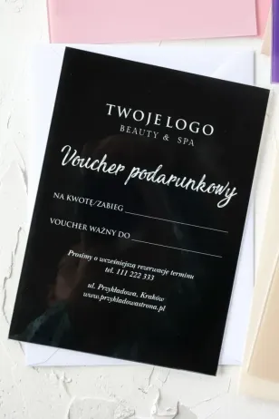 Prestiżowy voucher na szkle z ciemną grafiką | Wydruk voucherów na zamówienie | Model VS2