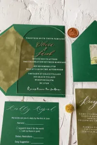 Zaproszenia Ślubne Plexi Złocone z Zieloną Kopertą | PR20