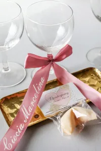 Różowe Winietki na Wstążce na Kieliszki | Amelia-Wedding.pl