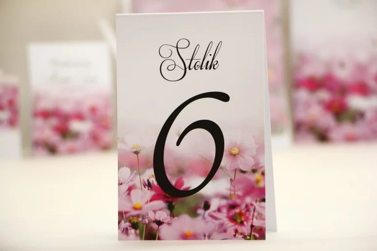 Numery stolików - Elegant nr 5 - Fioletowe kwiaty - dodatki ślubne