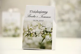 Pudełeczko stojące na cukierki, podziękowania dla Gości weselnych - Elegant nr 6 - Białe kwiaty - Kwiatowe dodatki ślubne