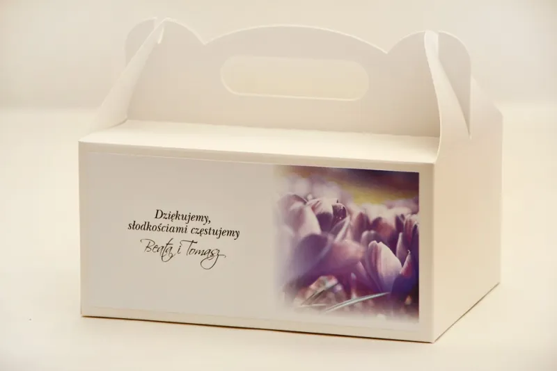 Prostokątne pudełko na ciasto, tort weselny, ślub - Elegant nr 14 - Fioletowe krokusy - kwiatowe dodatki ślubne Prostokątne pudełko na ciasto, tort weselny, ślub - Elegant nr 14 - Fioletowe krokusy - kwiatowe dodatki ślubne