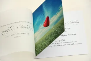 Zaproszenia ślubne z kalką, motywem balonu na polanie i tasiemką | Eleganckie zaproszenia weselne kwadratowe | Elegant nr 19