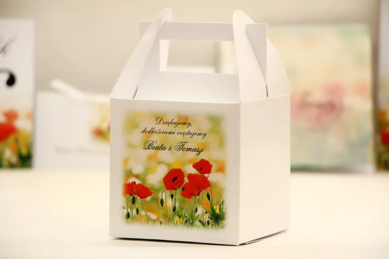 Pudełko na ciasto kwadratowe, tort weselny - Elegant nr 21 - Polne maki - kwiatowe dodatki ślubne Pudełko na ciasto kwadratowe, tort weselny - Elegant nr 21 - Polne maki - kwiatowe dodatki ślubne