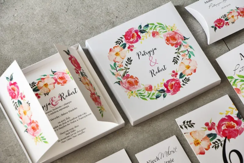 Beeindruckende Hochzeitseinladung in einer Schachtel - Pistazie Nr. 3 - Ein Blumenkranz in den Farben Rosa und Lachs