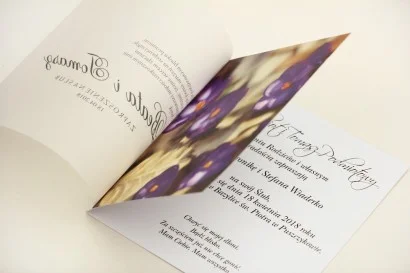Stylowe Zaproszenia na Wesele z kalką i fioletowymi krokusami | Nowoczesna elegancja | Elegant nr 26