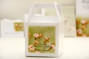 Pudełko na ciasto kwadratowe, tort weselny - Elegant nr 29 - Polne kwiaty - kwiatowe dodatki ślubne