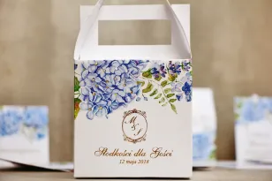 Pudełko na ciasto kwadratowe, tort weselny - Sorento nr 5 - Niebieskie hortensje - dodatki ślubne ze złoceniem