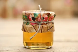 Gläser mit Honig, dank der Hochzeitsgäste - Rustikal Nr. 2 - Rosa Eustoma - Hochzeitszubehör
