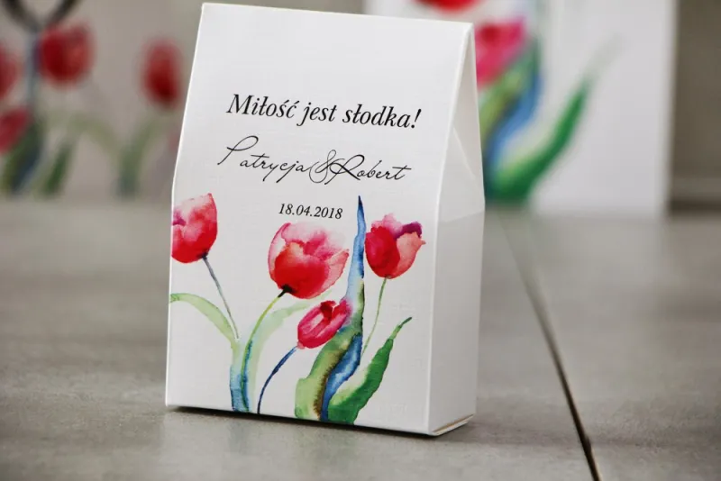 Pudełeczko stojące na cukierki, podziękowania dla Gości weselnych - Pistacjowe nr 5 - Czerwone wiosenne tulipany