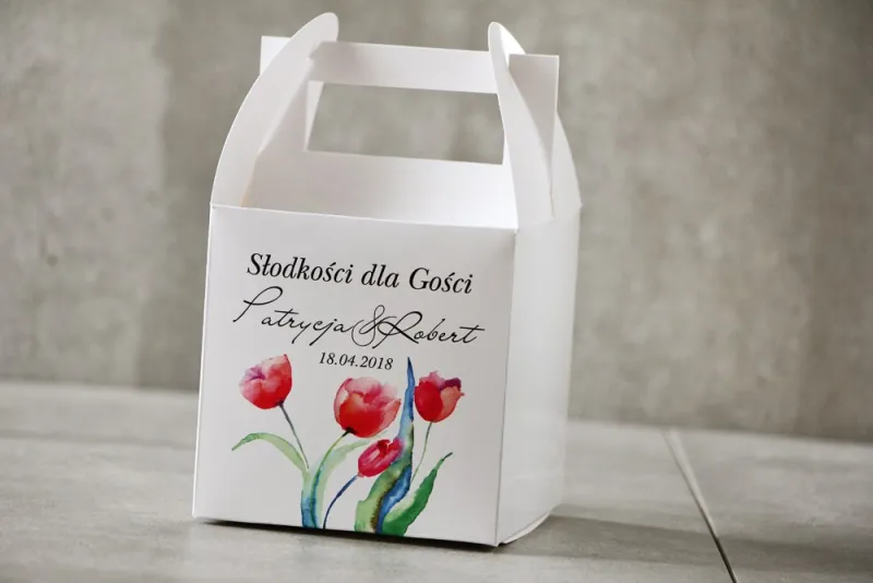 Pudełko na ciasto kwadratowe, tort weselny - Pistacjowe nr 5 - Czerwone wiosenne tulipany Pudełko na ciasto kwadratowe, tort weselny - Pistacjowe nr 5 - Czerwone wiosenne tulipany