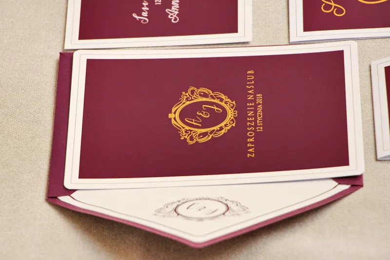 Zaproszenie ślubne, zaproszenia eleganckie ze złoceniem - Sonata nr 6 - Bordo ze złotem Zaproszenie ślubne, zaproszenia eleganckie ze złoceniem - Sonata nr 6 - Bordo ze złotem
