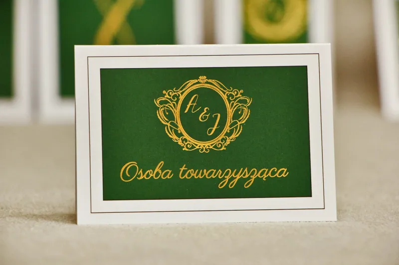 Winietki na stół weselny, ślub - Sonata nr 7 - Ciemna zieleń i złoto - Eleganckie dodatki ślubne ze złoceniem Winietki na stół weselny, ślub - Sonata nr 7 - Ciemna zieleń i złoto - Eleganckie dodatki ślubne ze złoceniem