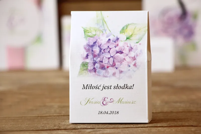 Pudełeczko stojące z cukierkami - Malowane Kwiaty nr 3 - Hortensja - podziękowania dla Gości weselnych Pudełeczko stojące z cukierkami - Malowane Kwiaty nr 3 - Hortensja - podziękowania dla Gości weselnych