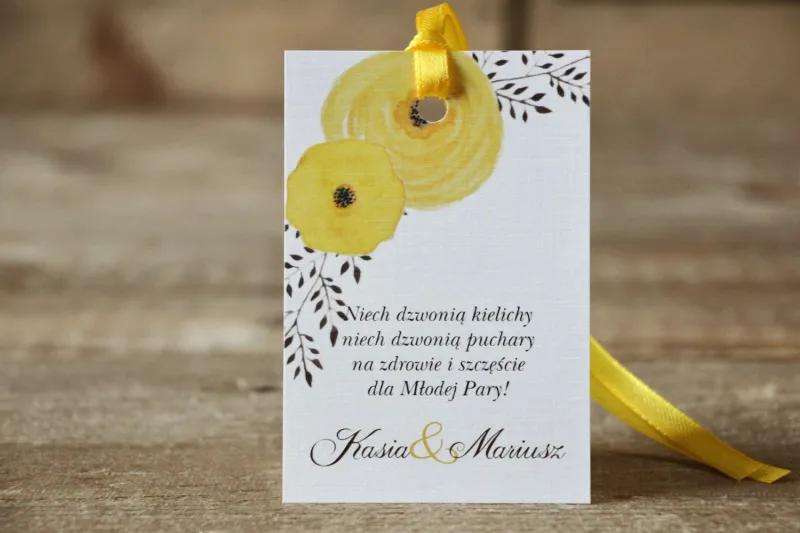 Zawieszka na butelkę, wódka weselna, ślub - Malowane Kwiaty nr 18 - Żółte jaskry - dodatki ślubne Zawieszka na butelkę, wódka weselna, ślub - Malowane Kwiaty nr 18 - Żółte jaskry - dodatki ślubne