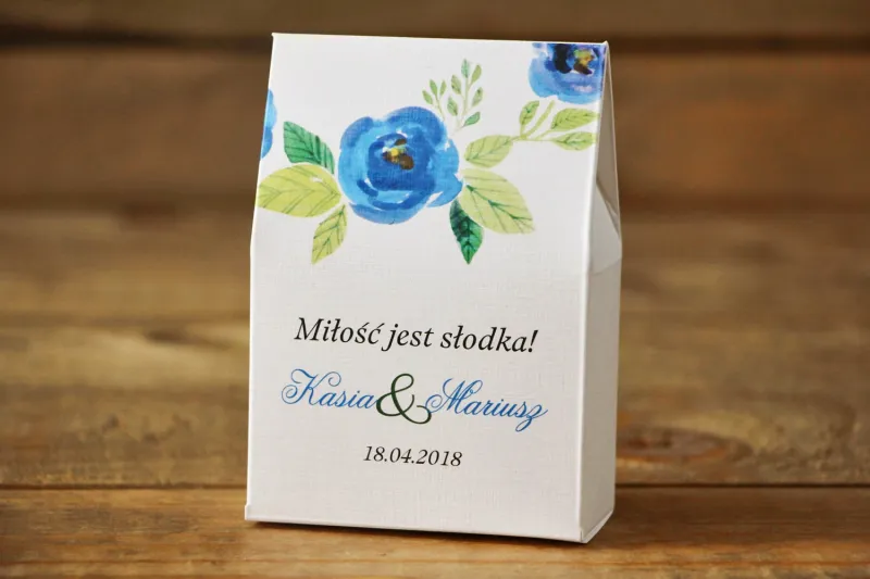Pudełeczko stojące z cukierkami - Malowane Kwiaty nr 23 - Chabrowe - Podziękowania dla Gości weselnych Pudełeczko stojące z cukierkami - Malowane Kwiaty nr 23 - Chabrowe - Podziękowania dla Gości weselnych
